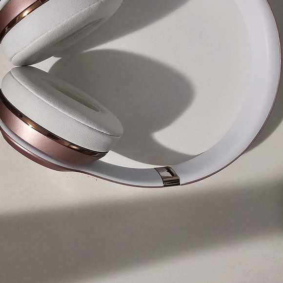 Pink beast head phones - Picture 9 of 10